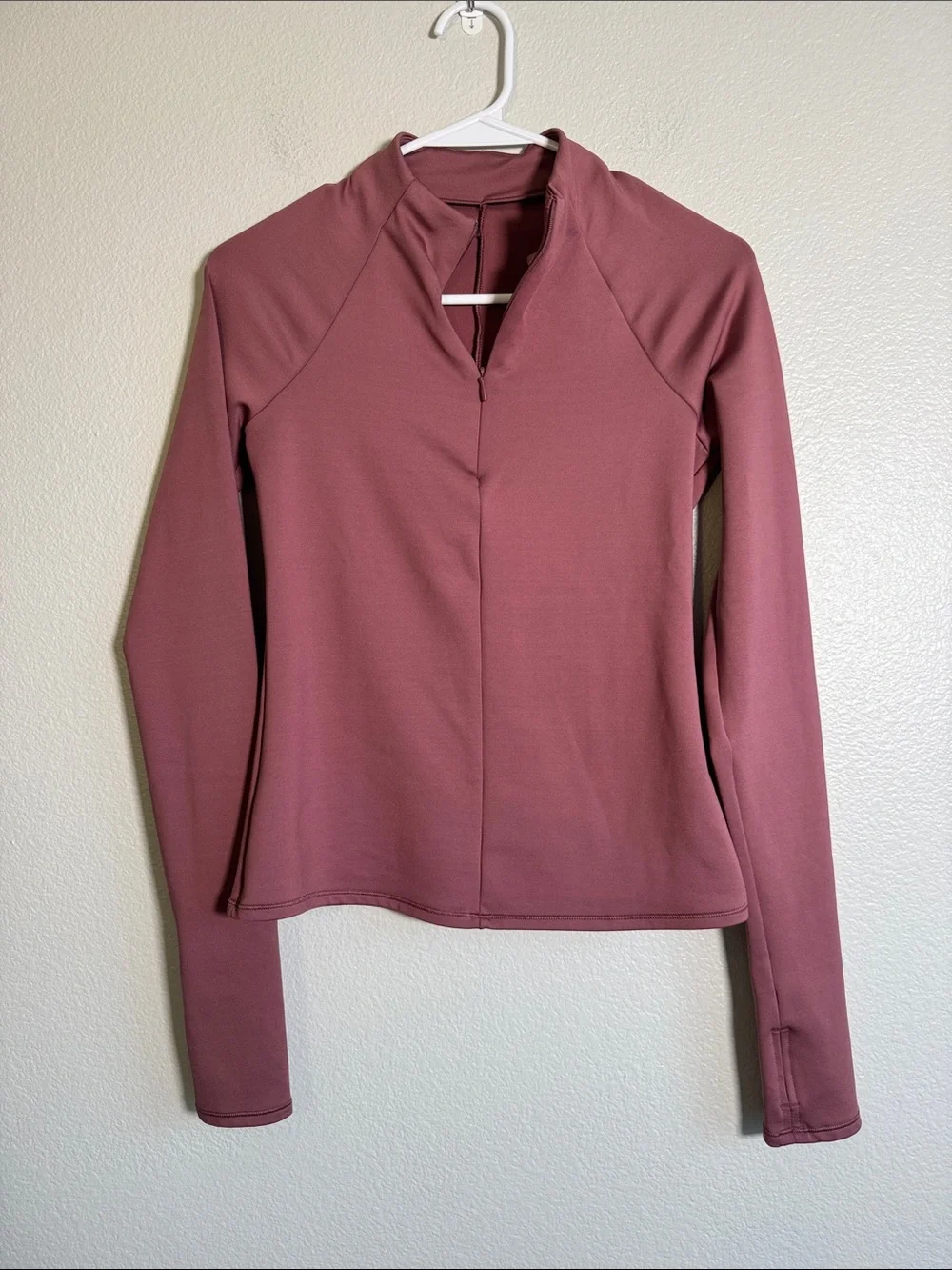 ALO Yoga Airlift Winter Warm 1/4 Zip Long Sleeve in Burgundy Truffle - S EST.
